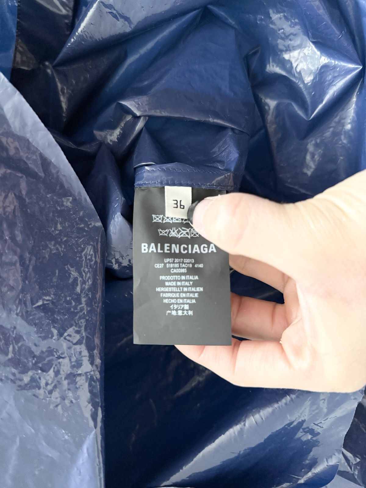 Balenciaga ARCHIVAL! Balenciaga SS18 Garbage Bag Shirt Size US L / EU 52-54 / 3 - 7 Thumbnail