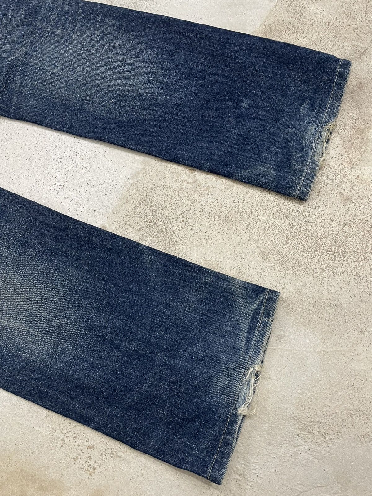 Japanese Brand × Uniqlo Indigo Mudwash Uniqlo Japan Minor Distressed Size US 34 / EU 50 - 12 Thumbnail