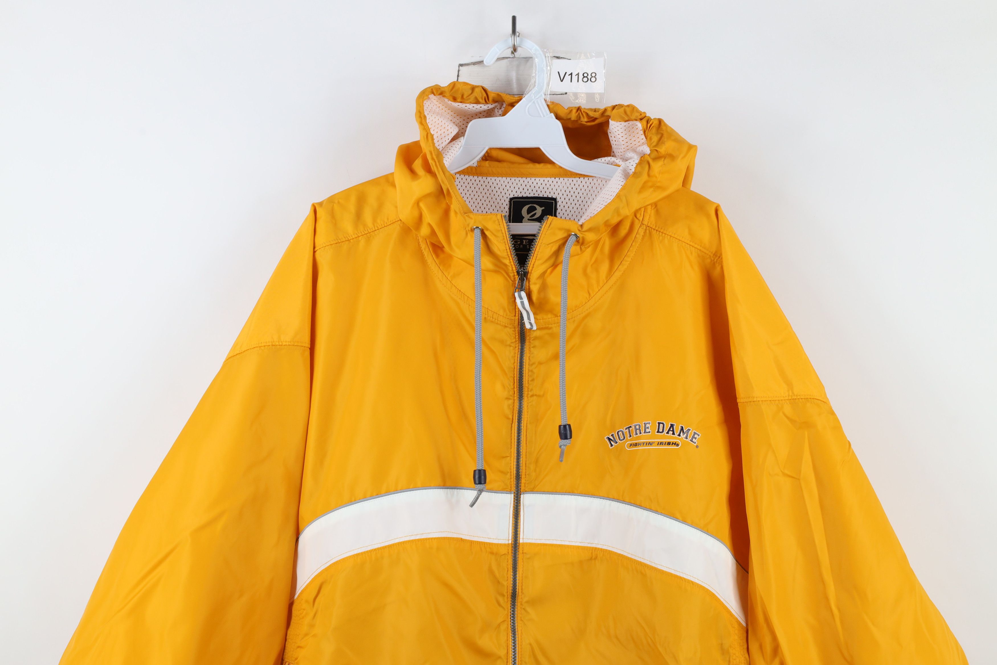 Vintage Vintage 90s Notre Dame University Hooded Windbreaker Jacket Size US L / EU 52-54 / 3 - 2 Thumbnail