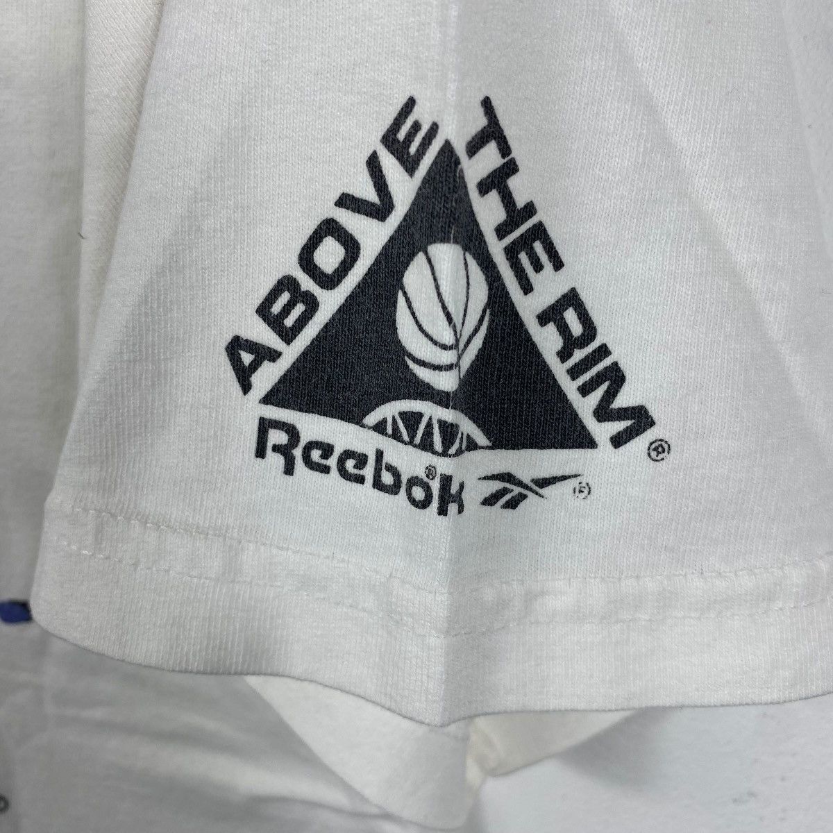 Reebok Vintage 90s REEBOK Above The Rim Hoopwear Graphic Tee Shirt Size US L / EU 52-54 / 3 - 4 Thumbnail