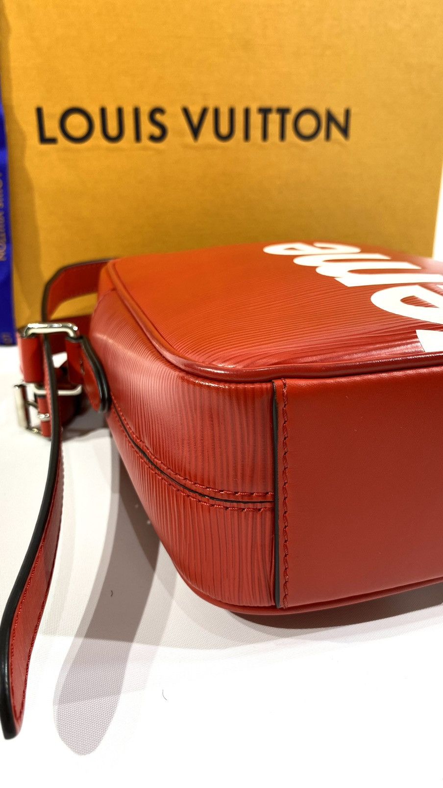 Louis Vuitton × Supreme Louis Vuitton X Supreme Danube PM EPI Leather Cross Body Bag Size ONE SIZE - 10 Thumbnail