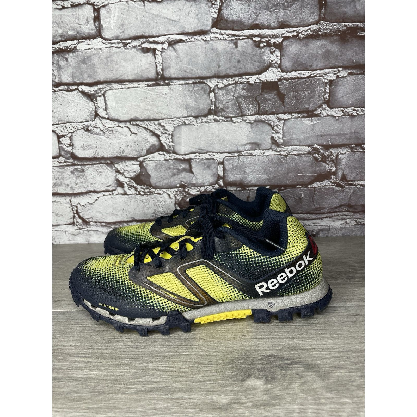 Reebok Reebok H20Drain DuraGrip FitFrame Black Neon Yellow Running Size US 7.5 / IT 37.5 - 1 Thumbnail