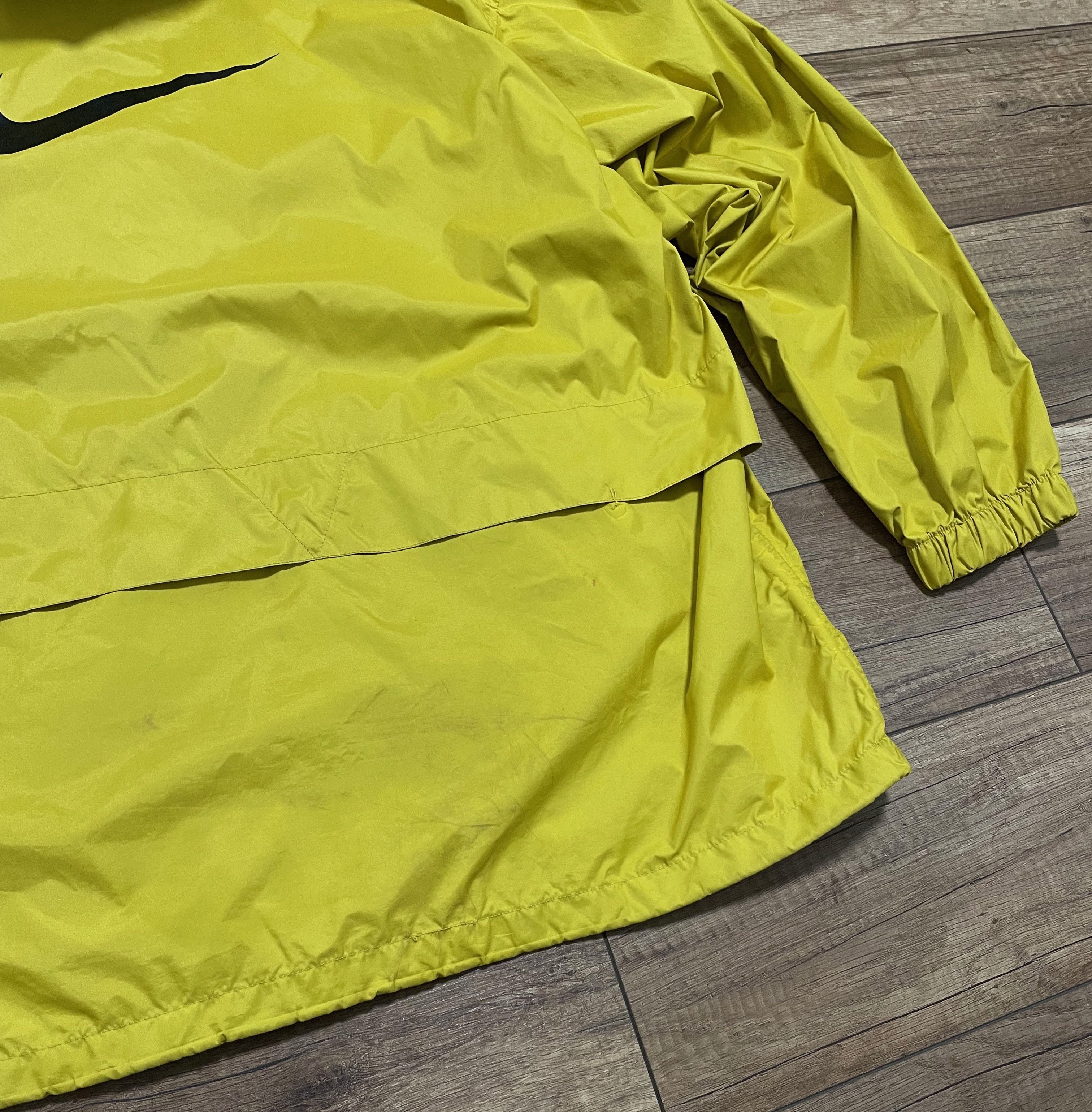 Nike Vintage Nike Yellow Big logo Hooded Windbreaker Jacket Size US L / EU 52-54 / 3 - 6 Thumbnail
