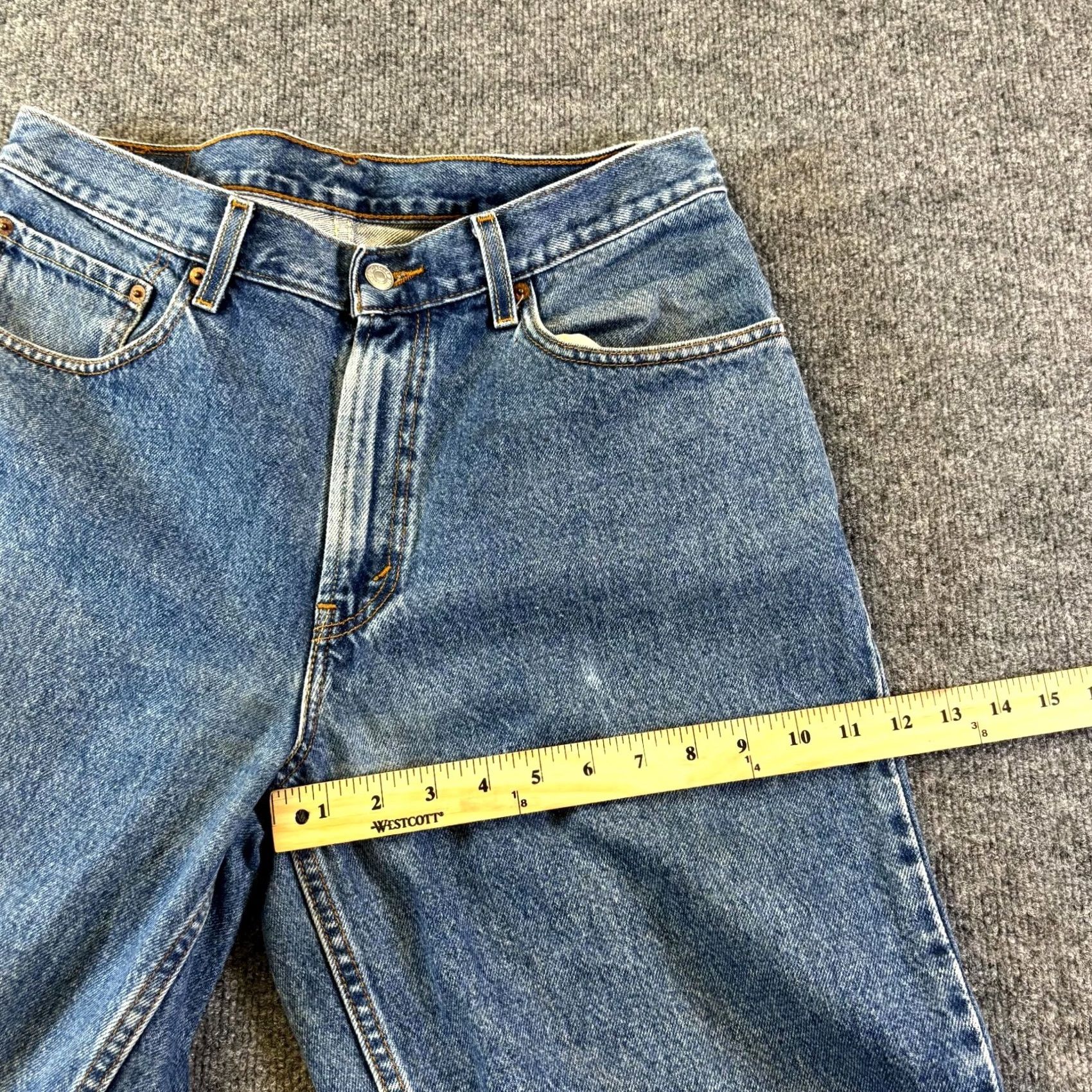 Levi's Vintage Levi's 560 Jeans Mens 33x32 Blue Denim 100% Cotton Loose Fit Tapered Leg Denim Jeans Mens Blue 90s City Outdoor Size US 33 - 5 Thumbnail