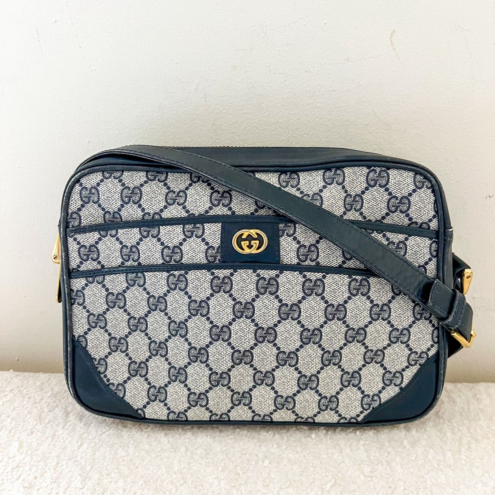 Gucci Authentic Vintage GUCCI Blue GG Shoulder Bag Size ONE SIZE - 1 Thumbnail