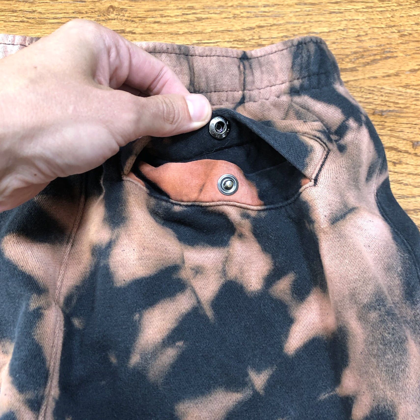 Nike VINTAGE Nike Sweatpants Black Adult XS Tie Dye Drawstring Pockets 90s University Athleisure Logo Size US 27 - 6 Thumbnail