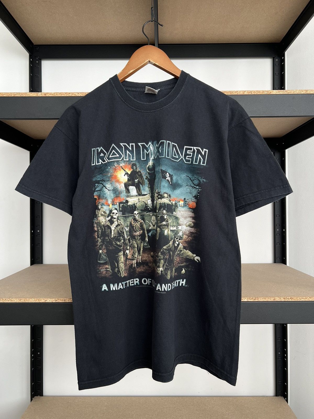 Band Tees Vintage 2006 Iron Maiden A Matter Of Life And Death T-shirt Size US L / EU 52-54 / 3 - 3 Thumbnail