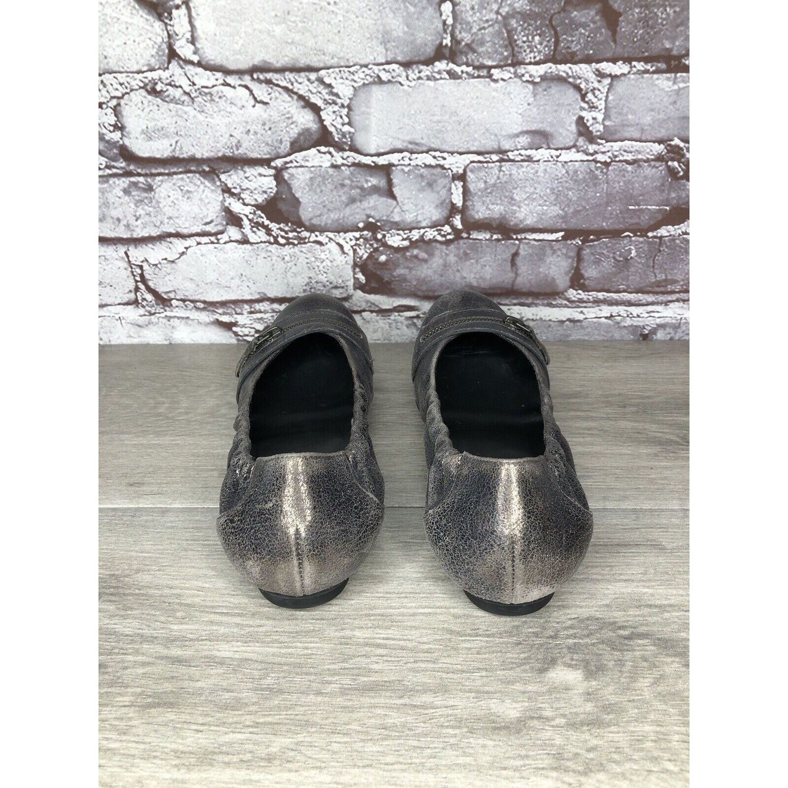 Other PAUL GREEN Pewter Leather Shimmer Zipper Ballet Flats Women Size US 7.5 / IT 37.5 - 5 Thumbnail