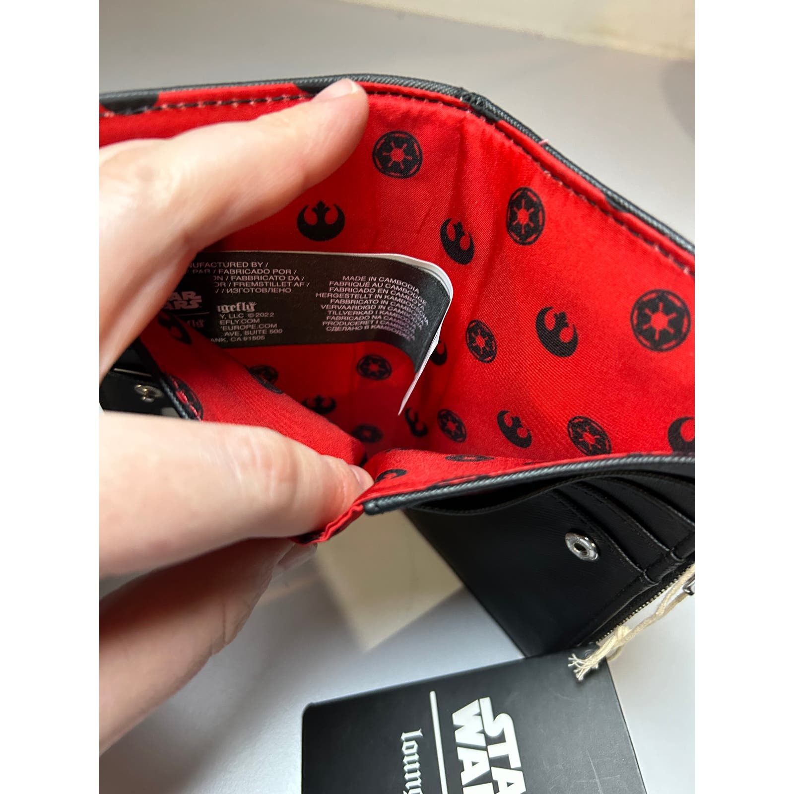Other NWT Loungefly Star Wars Revenge of the Sith 2 Flap Wallet Size ONE SIZE - 3 Thumbnail