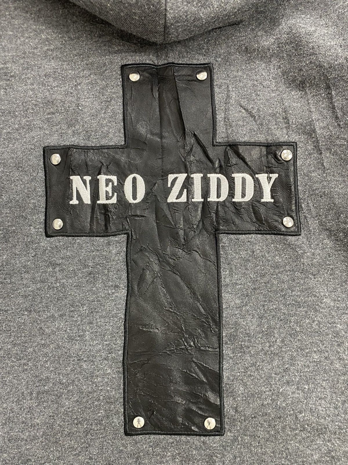 20471120 2000s IfSixWasNine Dizzy Cross Skulls Kmrii Lgb Fur Hoodie Size US S / EU 44-46 / 1 - 10 Thumbnail