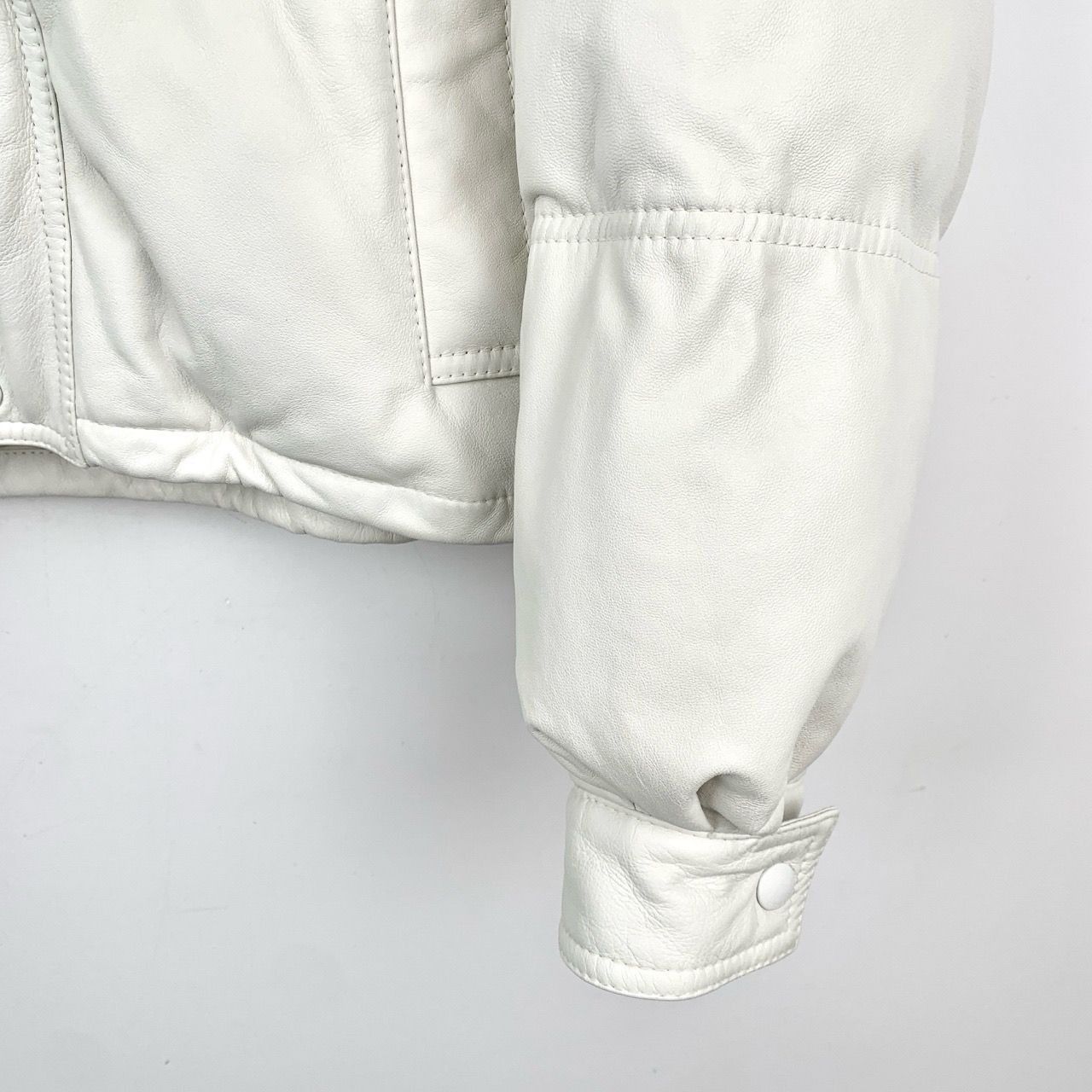 Celine Celine White Lambskin Hooded Quilted Down Jacket (Size 34 XX Size XXS / US 00 / IT 34 - 6 Thumbnail