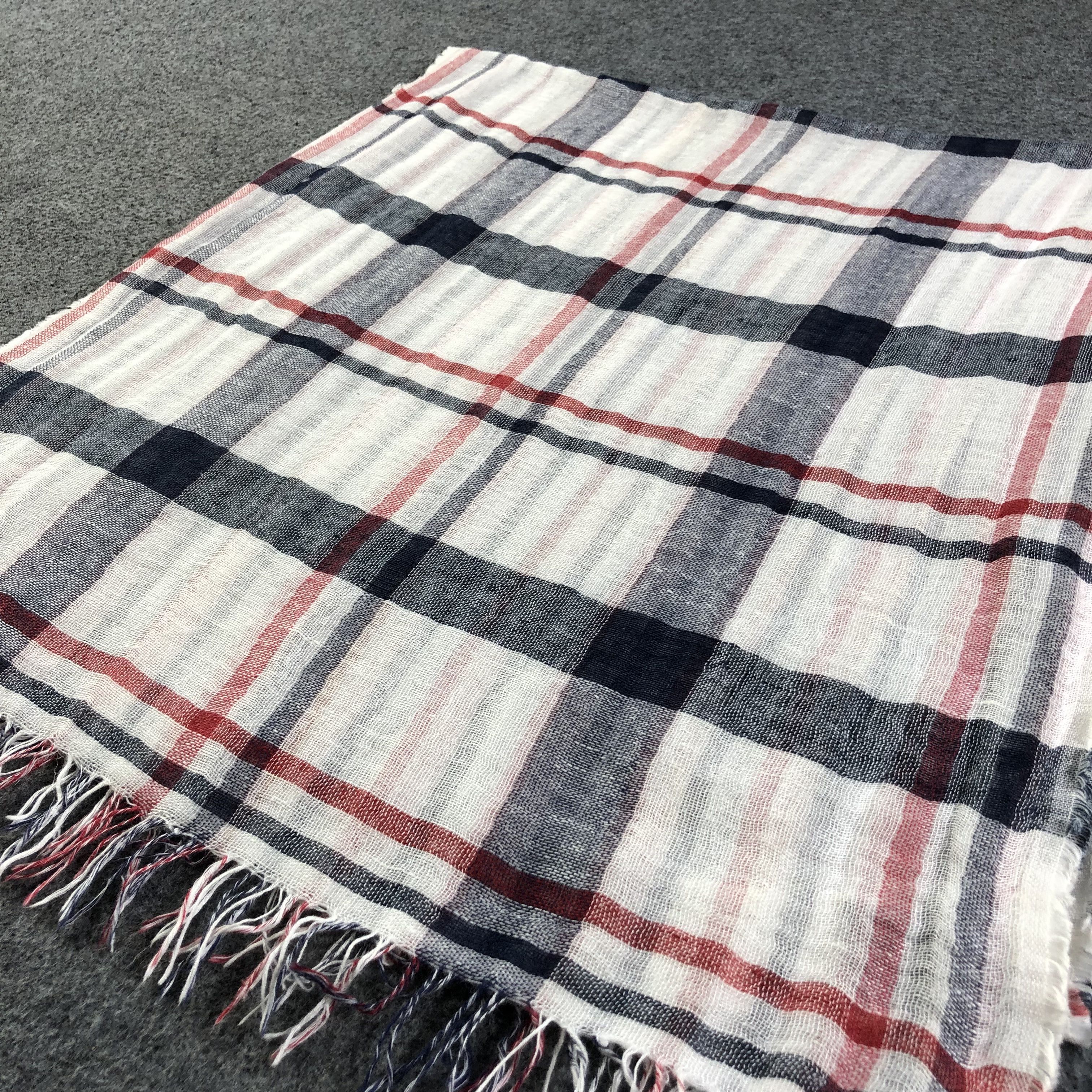 Woolrich Woolen Mills Woolrich Scarf Muffler Shawl Wrap V1212 Size ONE SIZE - 3 Thumbnail