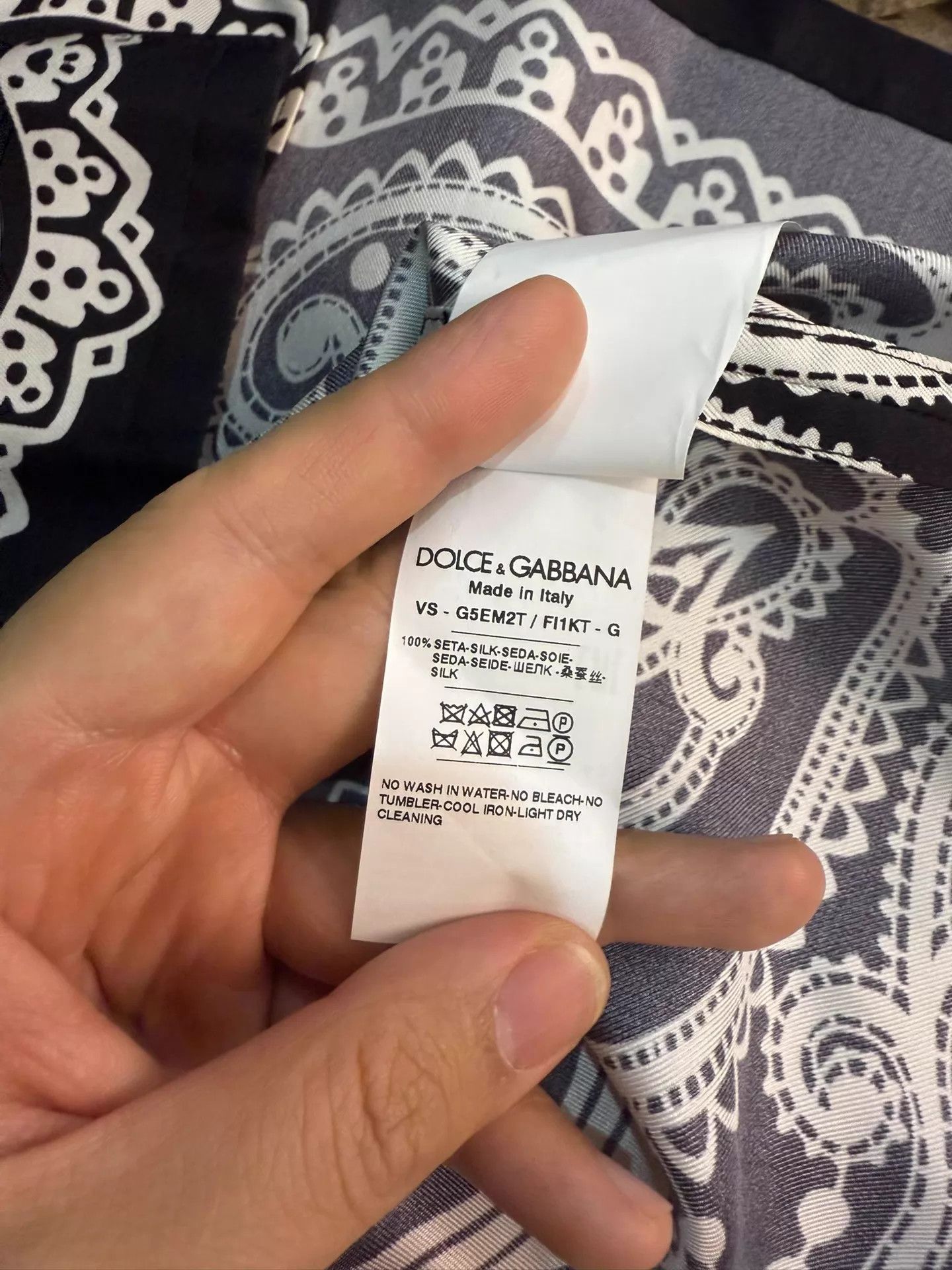 Dolce & Gabbana DG Silk DG Crown Black White Floral Shirt 39 (50) Size US M / EU 48-50 / 2 - 6 Thumbnail