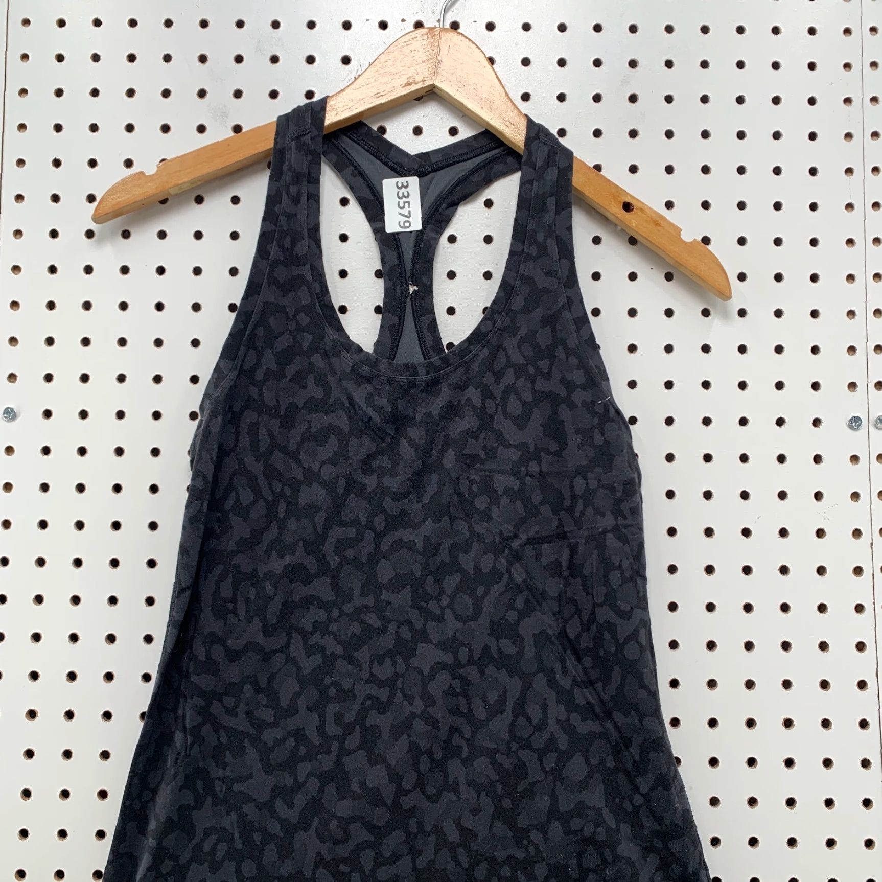 Lululemon Lululemon Active Tank Top Womens Small Black Leopard Racerback FITS 13X24 13X24 Size S / US 4 / IT 40 - 5 Thumbnail