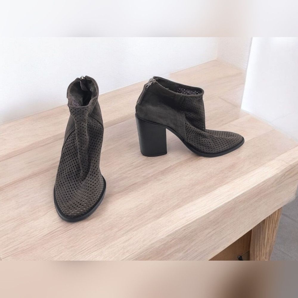 Steve Madden Elegant Grey Cutwork Leather Ankle Boots Steve Madden Rumbl Size US 6.5 / IT 36.5 - 1 Thumbnail