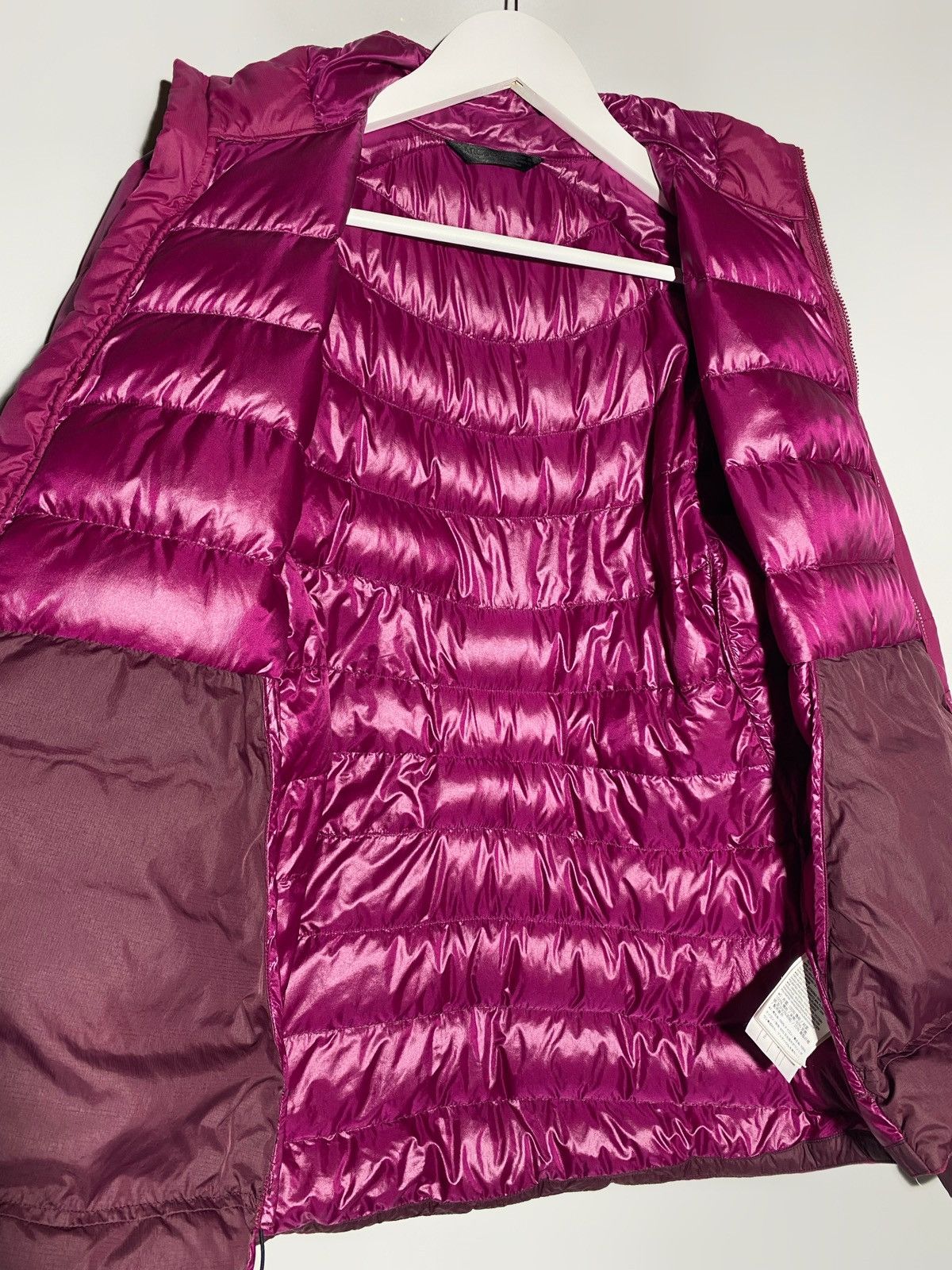 Arc'teryx Arcteryx Womens Cerium LT Pink Jacket Size M / US 6-8 / IT 42-44 - 15 Thumbnail