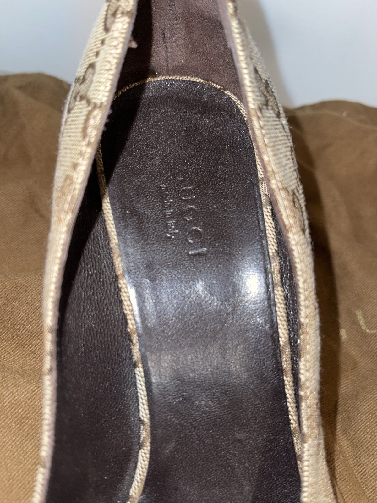 Gucci × Vintage Vintage Gucci Monogram Canvas Leather Heels Pumps Size US 7.5 / IT 37.5 - 11 Thumbnail