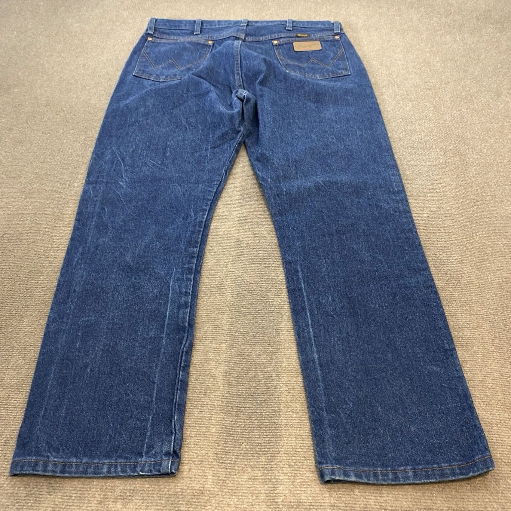 Wrangler VINTAGE Wrangler Jeans Mens 38x30 Blue 13MWZ Cowboy Cut Western Distressed USA Cowboy Hat? Size US 38 / EU 54 - 2 Thumbnail