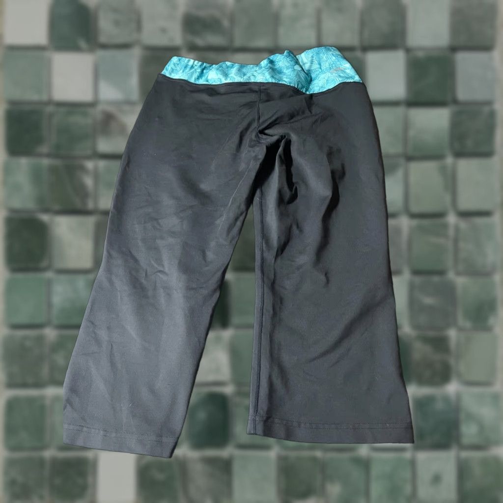 Vintage Bobbie Brooks Capris Pants Womens 28 x 18 Black Blue Stretch Athletic Pants Size 28" / US 6 / IT 42 - 1 Thumbnail