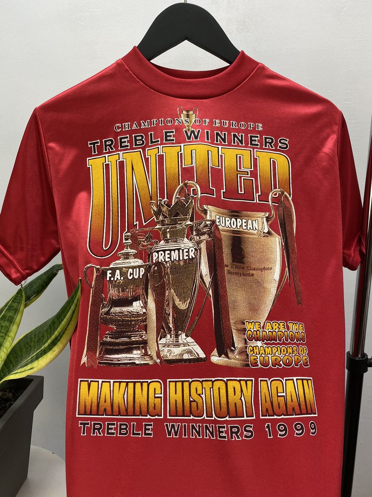 Vintage 1999 Manchester United Treble Winner T-Shirt Size US M / EU 48-50 / 2 - 8 Thumbnail