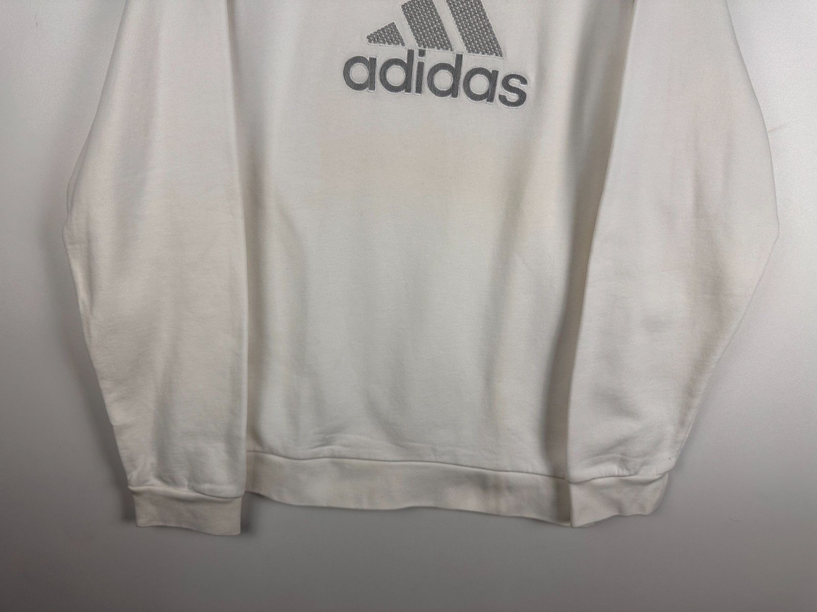 Adidas Vintage Adidas Sweatshirt White Pullover Mens Size M Size US M / EU 48-50 / 2 - 4 Thumbnail