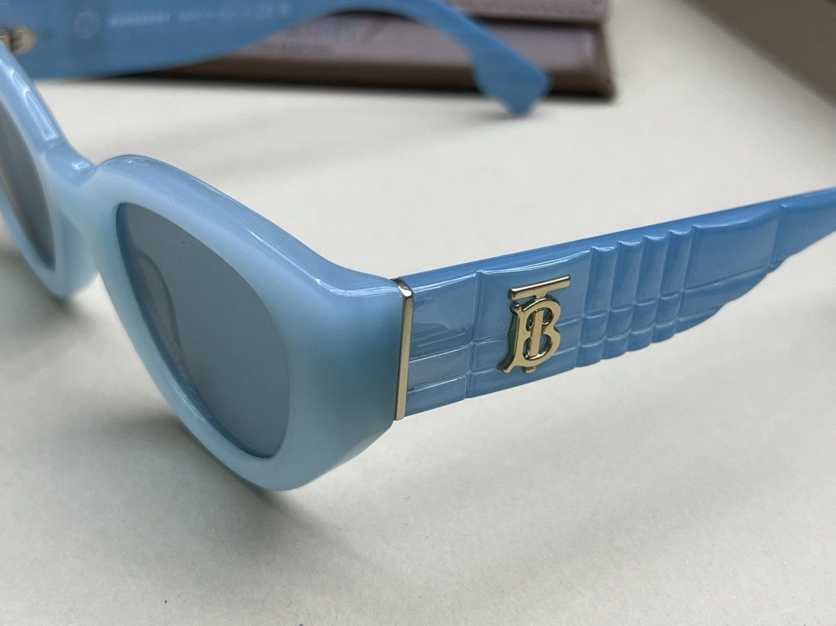 Burberry Burberry Meadow Sunglasses Size ONE SIZE - 2 Thumbnail
