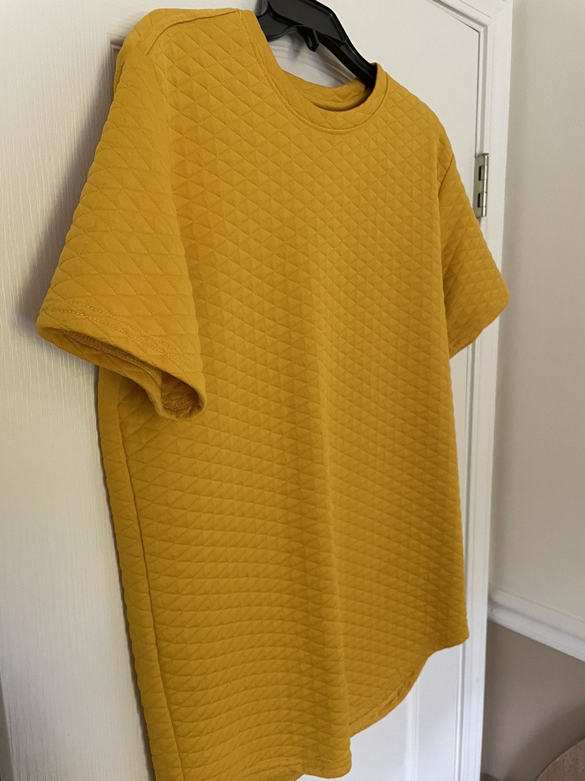 Guess Yellow G by Guess Quilted Short Sleeve T-Shirt Size US M / EU 48-50 / 2 - 2 Thumbnail