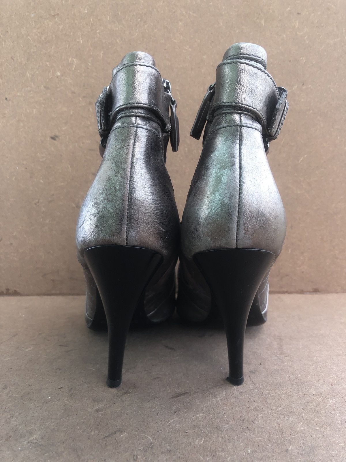 Burberry Rurberry Grey Leather Women’s Boots Size 40 Size US 10 / IT 40 - 8 Thumbnail