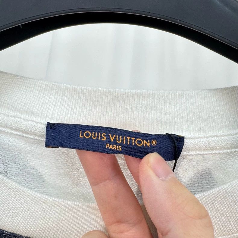 Louis Vuitton Louis Vuitton New Short Sleeve Top-2508 Size US XL / EU 56 / 4 - 5 Thumbnail