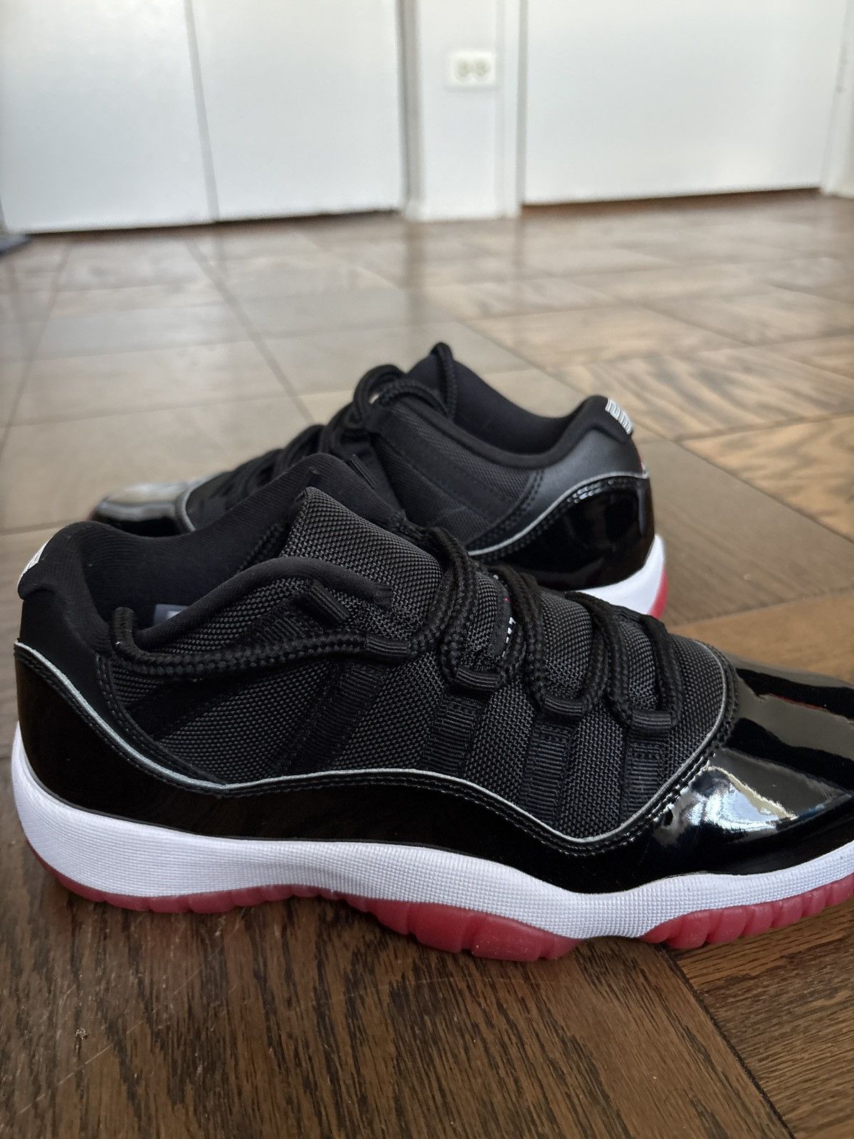 Jordan Brand Air Jordan 11 Retro Low (GS) Size US 7 / EU 40 - 1 Thumbnail