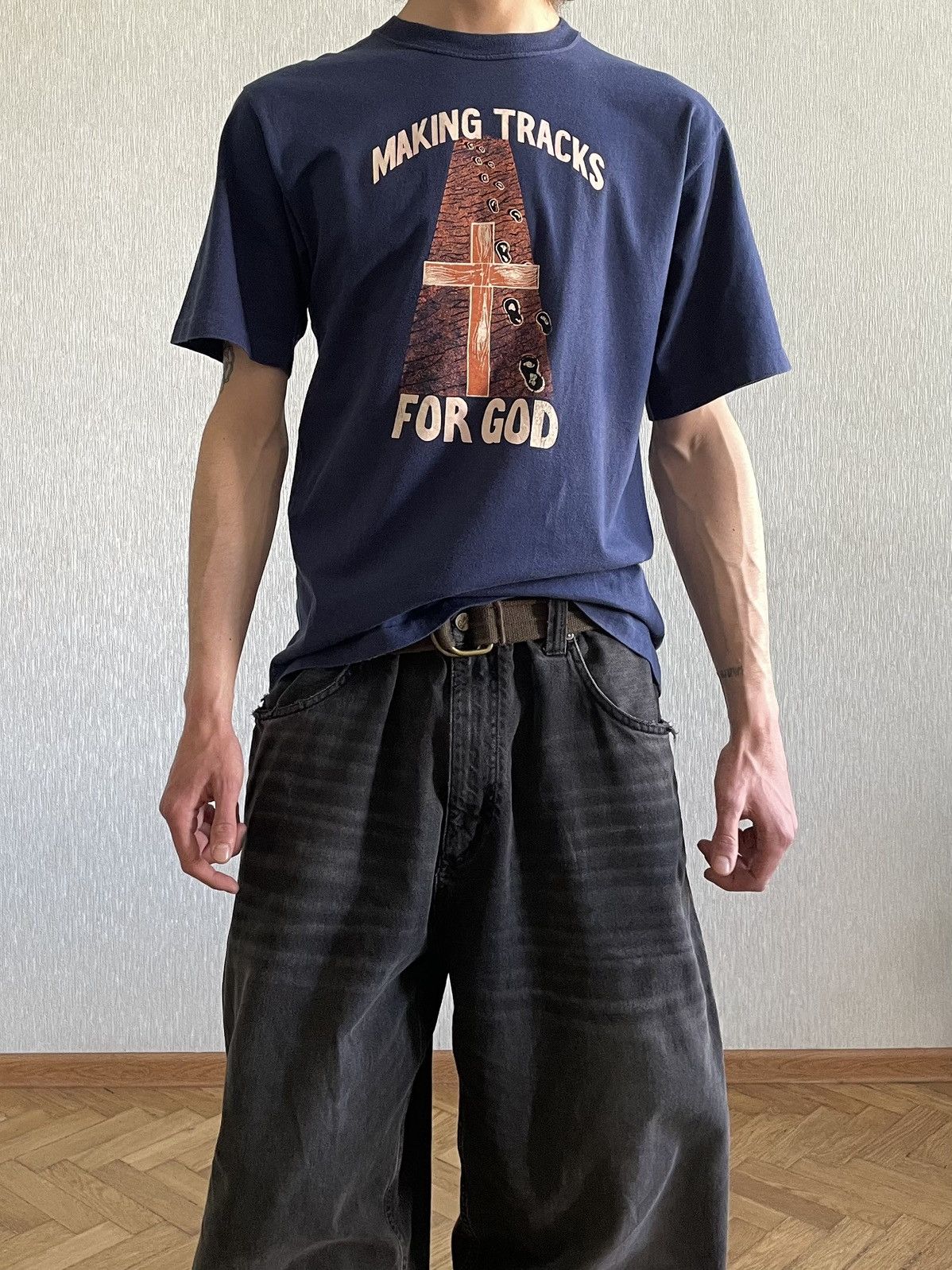 Vintage 1990s Single Stitched T-Shirt: Making Tracks for God Size US L / EU 52-54 / 3 - 8 Thumbnail