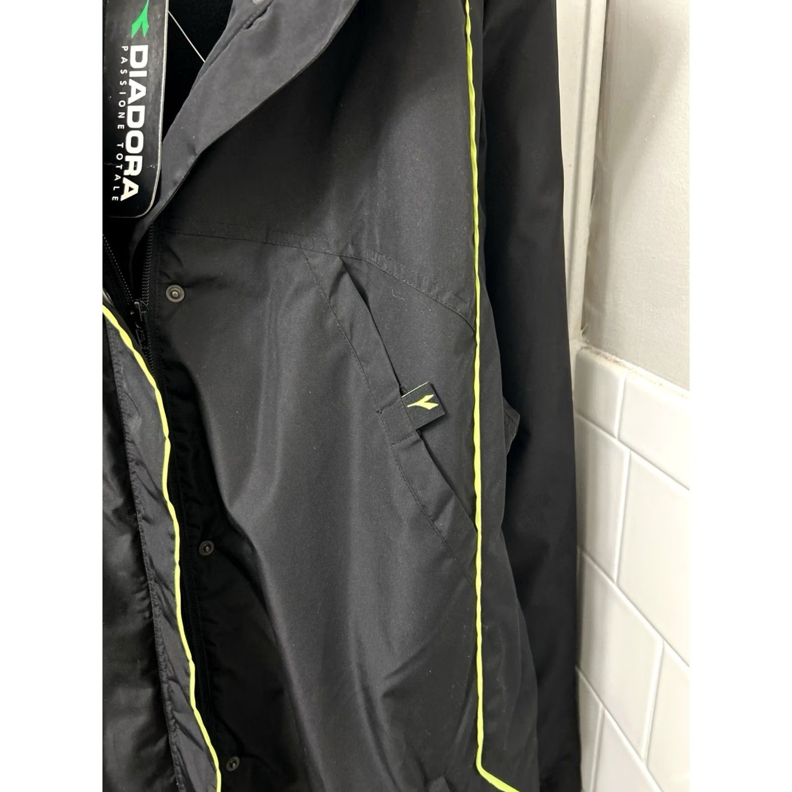 Diadora Diadora Parka Jacket Mens Large Black Neon Fleece Lined Long Bench Cost Size US L / EU 52-54 / 3 - 4 Thumbnail