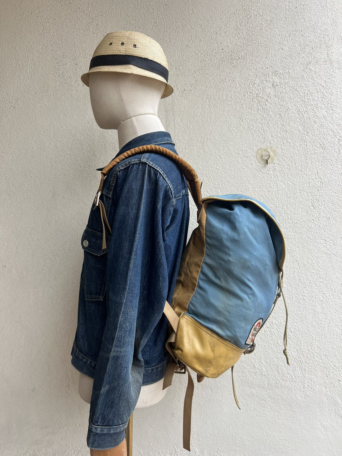 Vintage Vintage 80s WALK ABOUT Faded Stains Muddy Backpack Size ONE SIZE - 2 Thumbnail