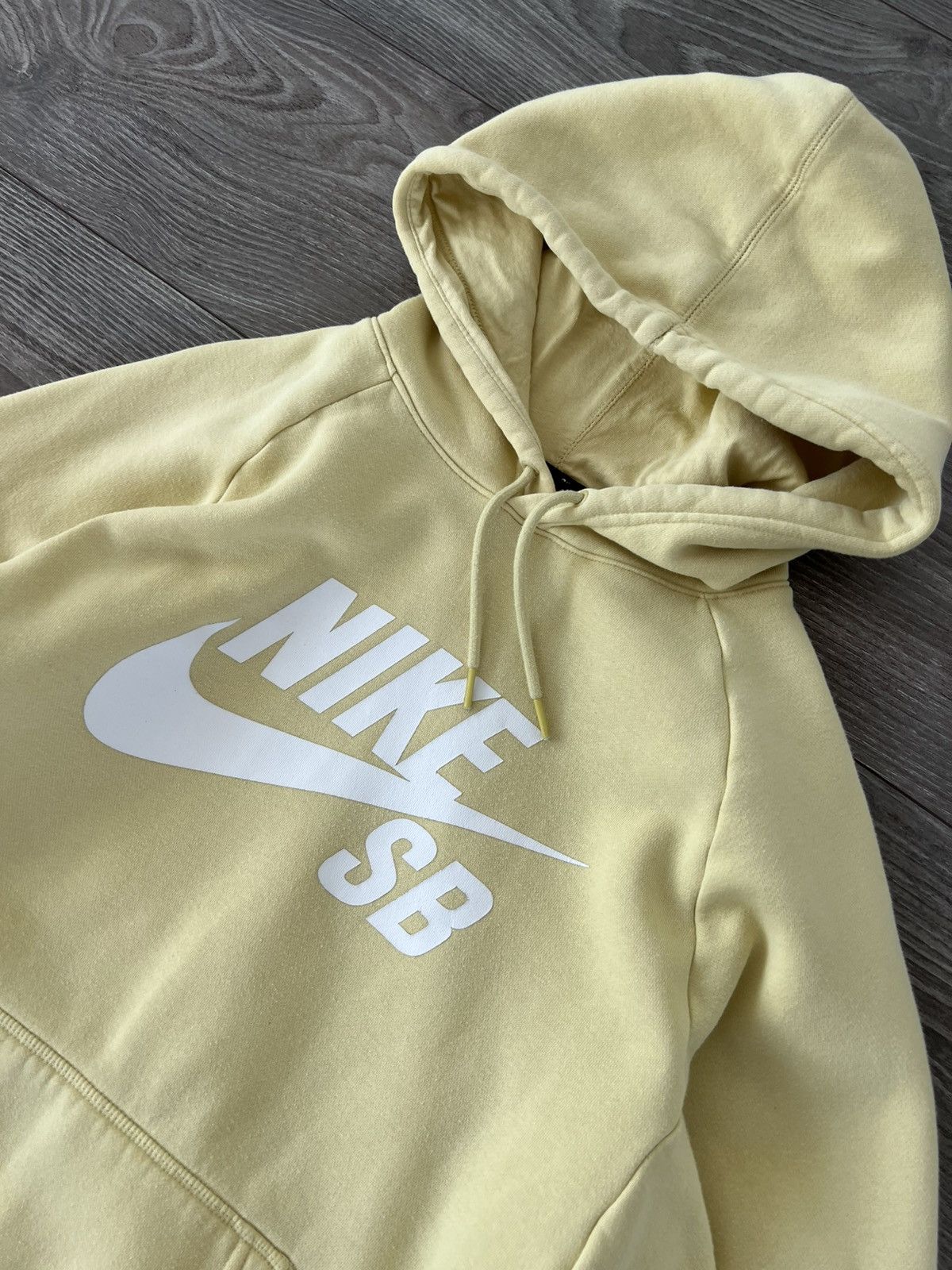 Nike SB Nike SB Professional Skate Style Big Logo Lemon Hoodie Size US M / EU 48-50 / 2 - 9 Thumbnail