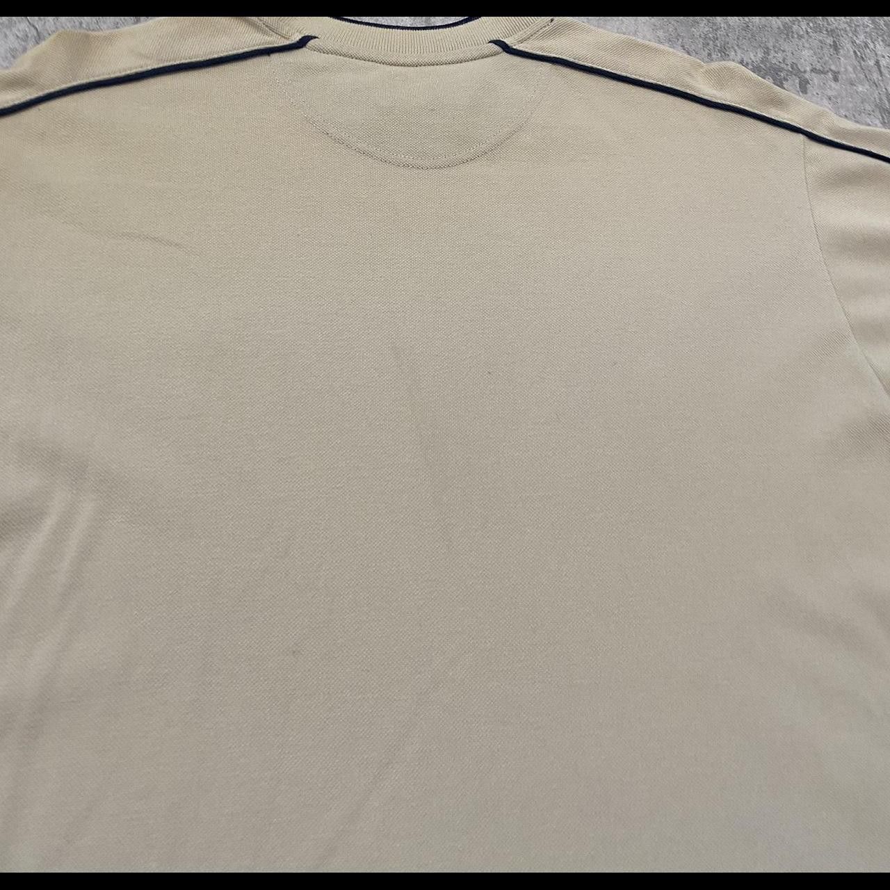 Fred Perry Cream Fred Perry t-shirt embroidered fashion Size US L / EU 52-54 / 3 - 6 Thumbnail