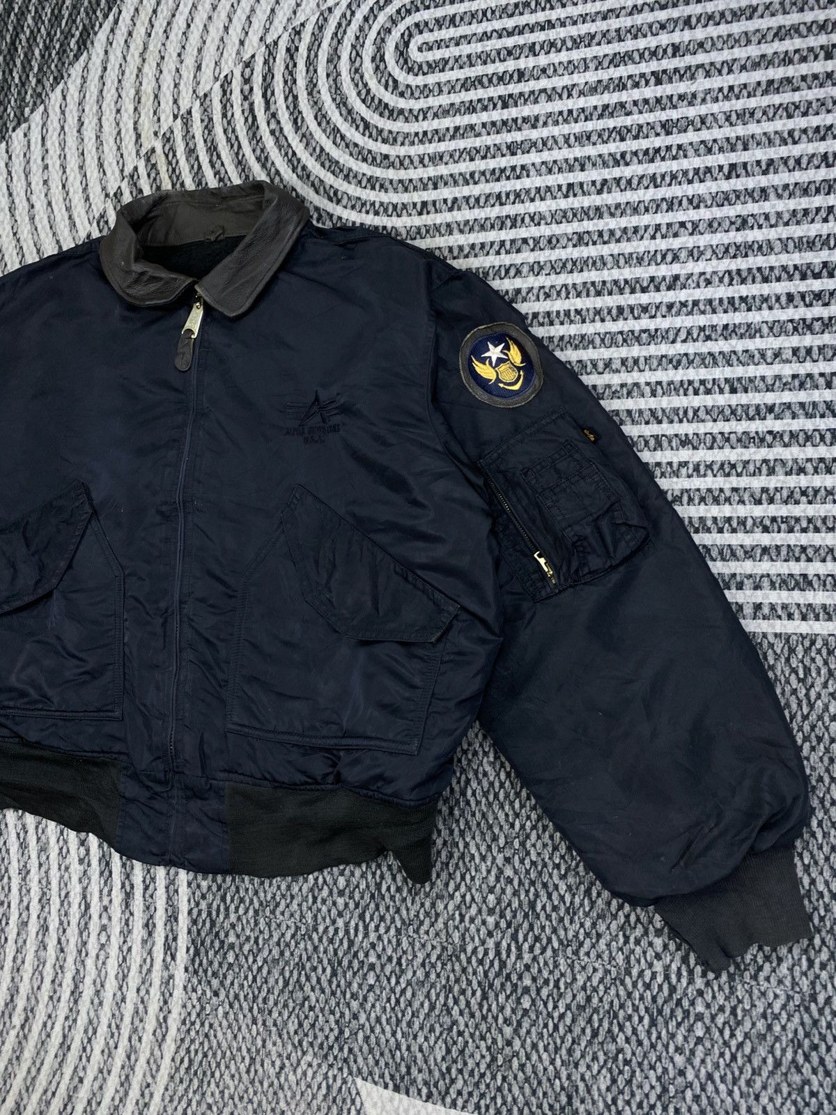 Alpha Industries 🔥STEAL Vintage Alpha Industries Leather Collar Bomber Jacket Size US XL / EU 56 / 4 - 5 Thumbnail