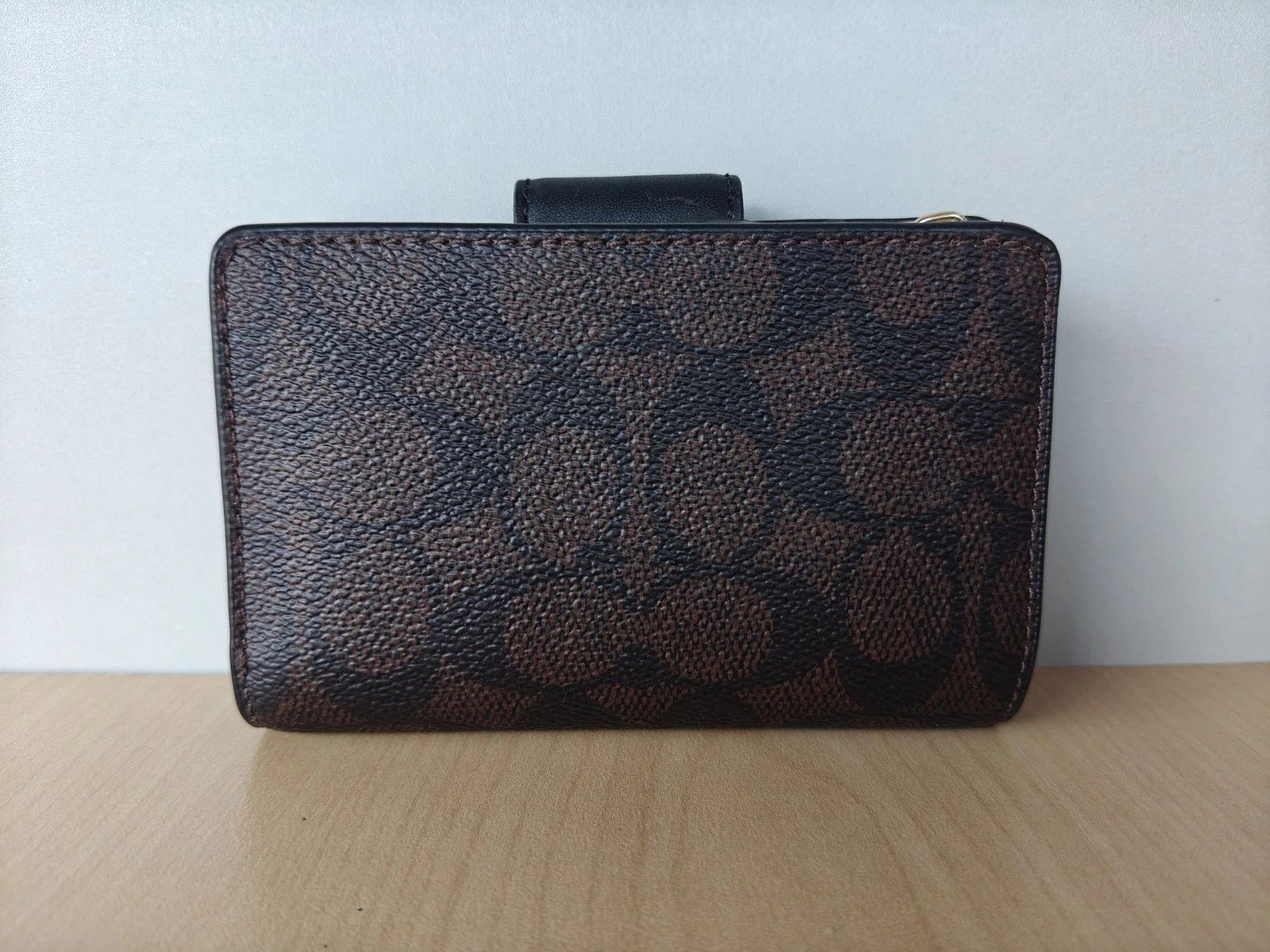 Coach Coach Medium Corner Zip Wallet In Signature T/1016 Size ONE SIZE - 4 Thumbnail