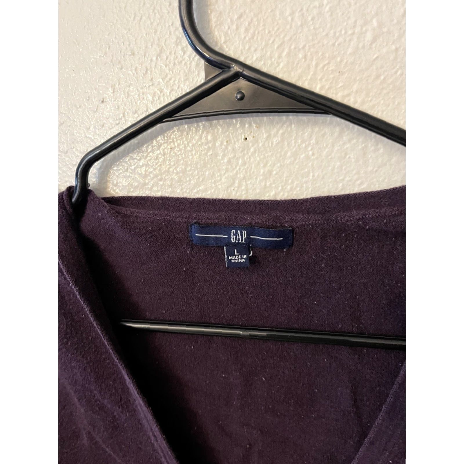 Gap VINTAGE Gap Women's Sweater Solid V-Neck Long Sleeve Size Large Purple Basic Knit Top Size L / US 10 / IT 46 - 2 Thumbnail