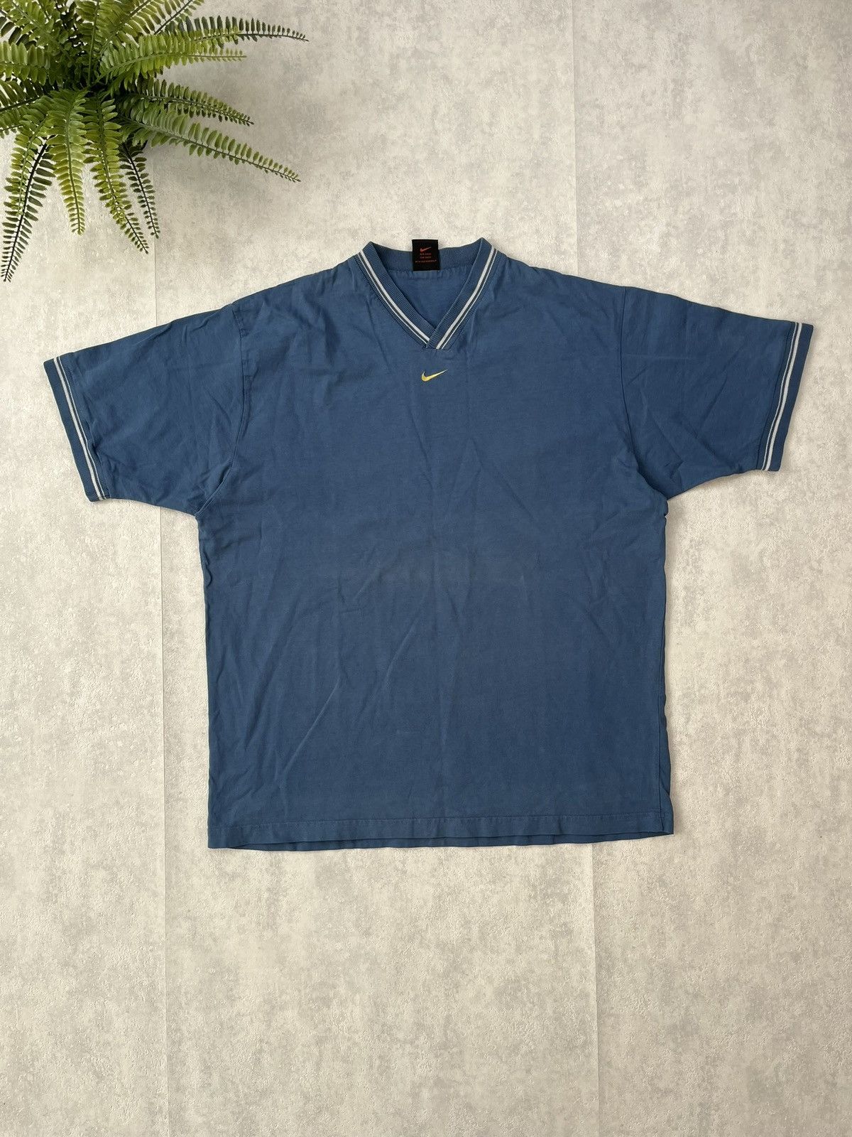 Nike × Vintage 90s Nike Central Swoosh Vintage Y2K Oversized Retro T-Shirt Size US XL / EU 56 / 4 - 1 Thumbnail