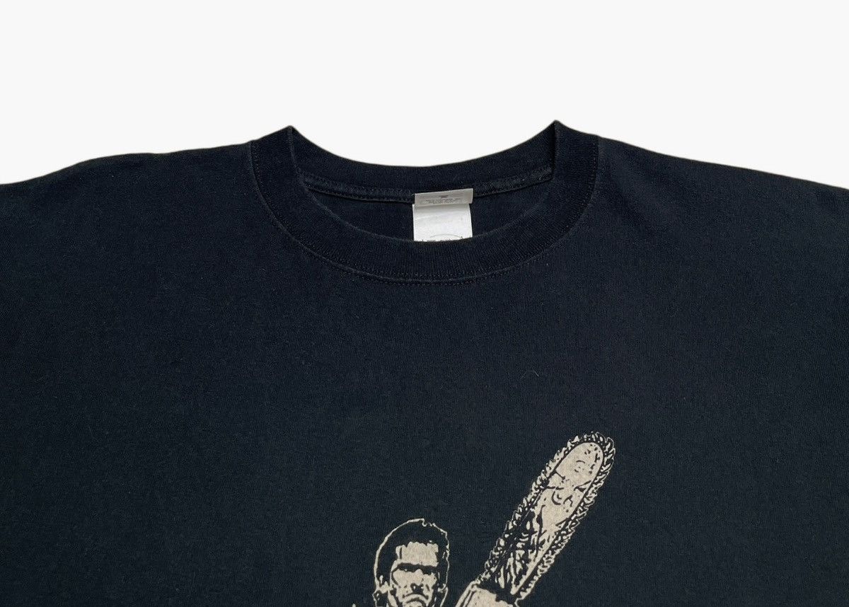 Vintage Rare Vintage Movie Horror Army Of Darkness T-shirt 2005s Size US L / EU 52-54 / 3 - 5 Thumbnail