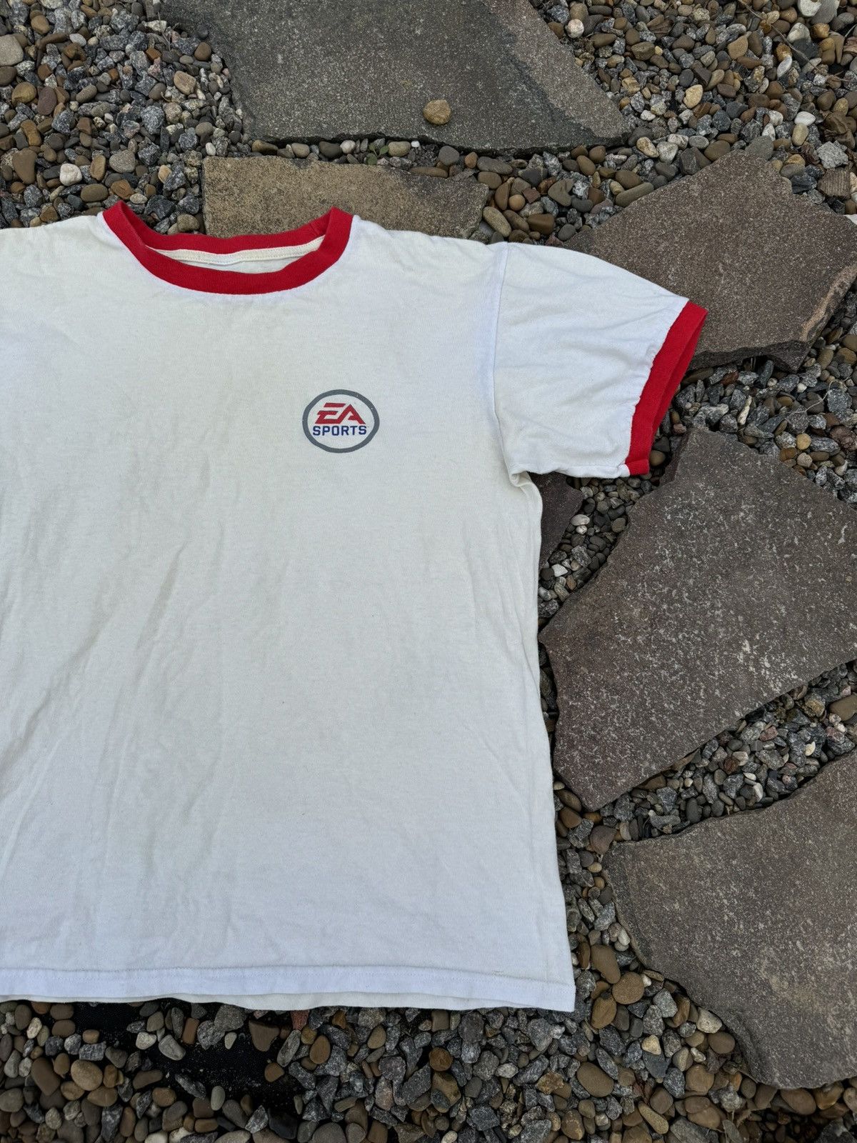 Grailed × Vintage 90’s EA Sports vintage white/red big logo t-shirt tee Apple Size US M / EU 48-50 / 2 - 9 Thumbnail