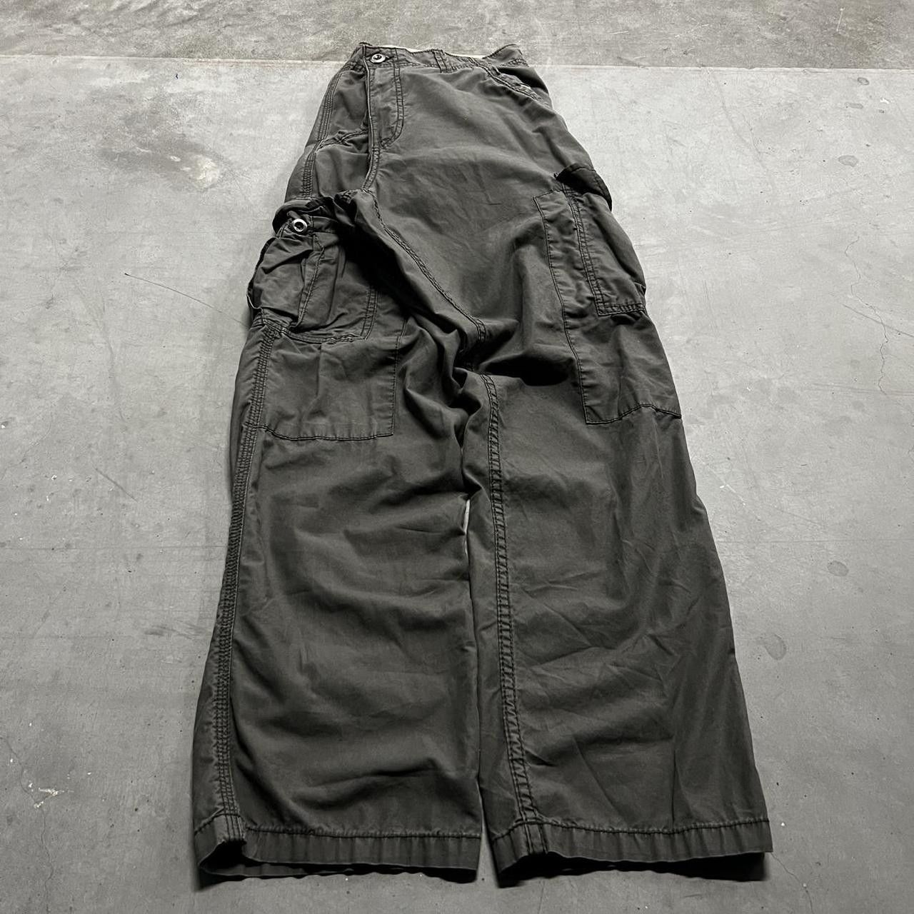 Vintage Vintage Y2K/2000s Baggy Grey Skater Style Cargo Pants! Size US 34 / EU 50 - 3 Thumbnail