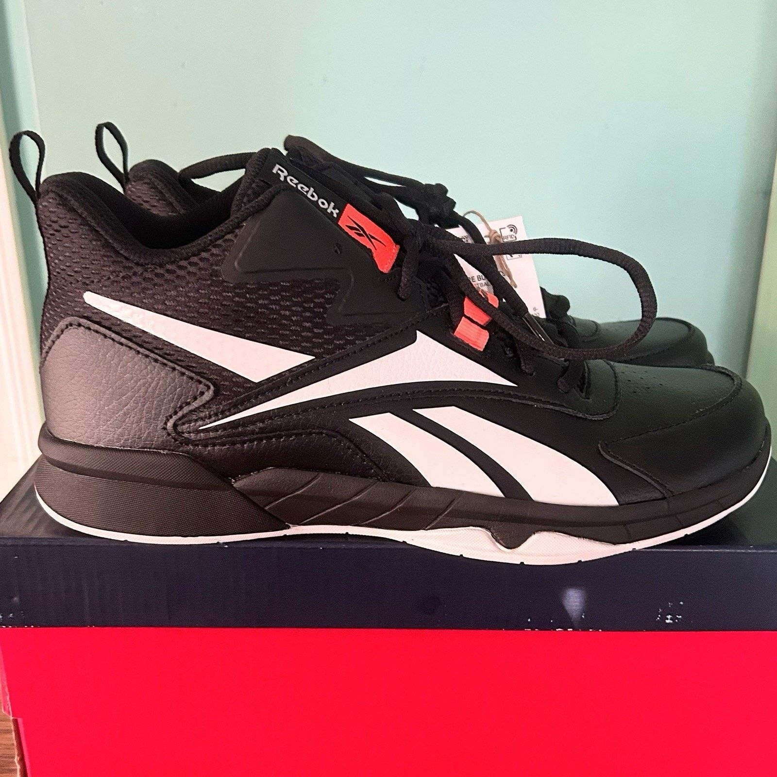 Reebok Reebok More Buckets Basketball Sneakers Shoes Youth 7 Mens 7 Size US 7 / EU 40 - 6 Thumbnail