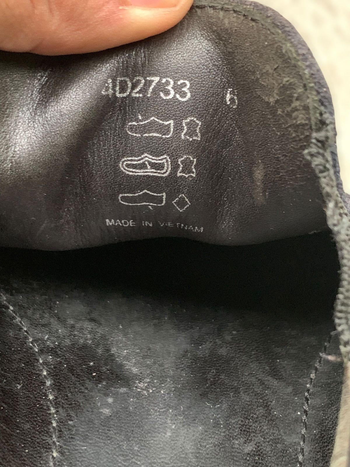Prada Black Suede Prada Slip On Sneakers Size US 6 / EU 39 - 24 Thumbnail