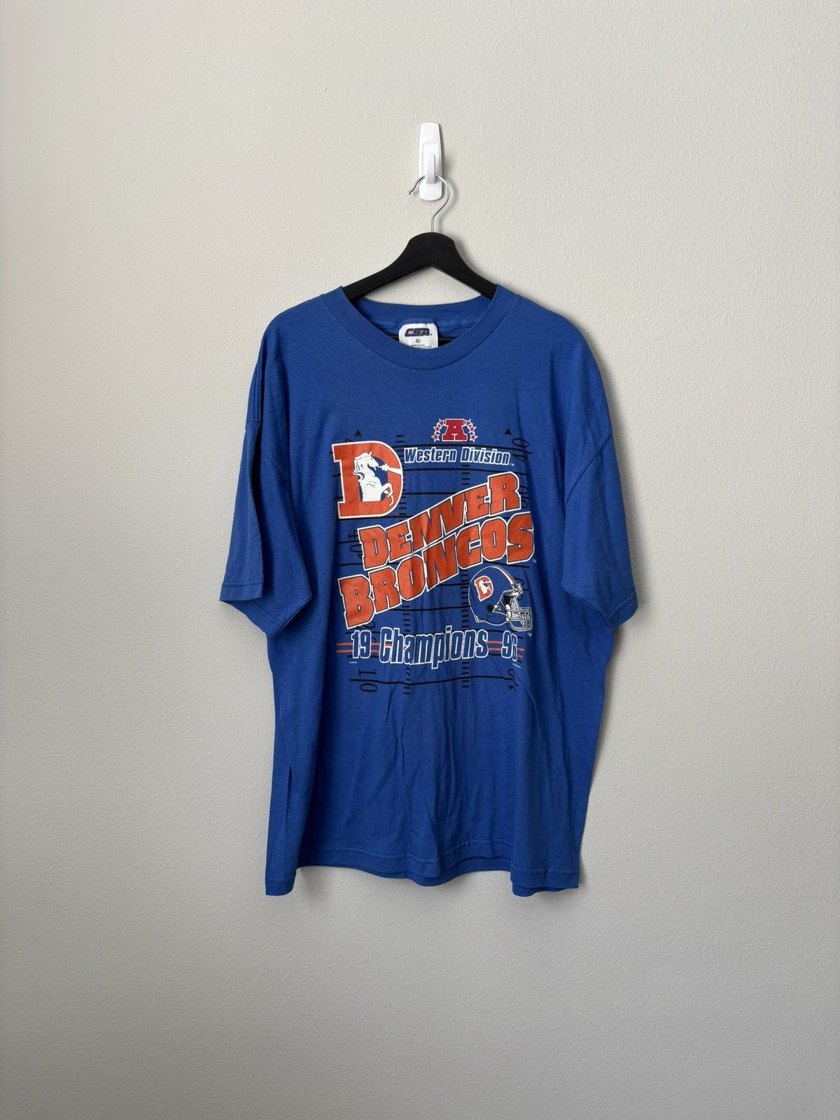 Vintage 1996/97 Denver Broncos T Shirt Size US XL / EU 56 / 4 - 1 Thumbnail