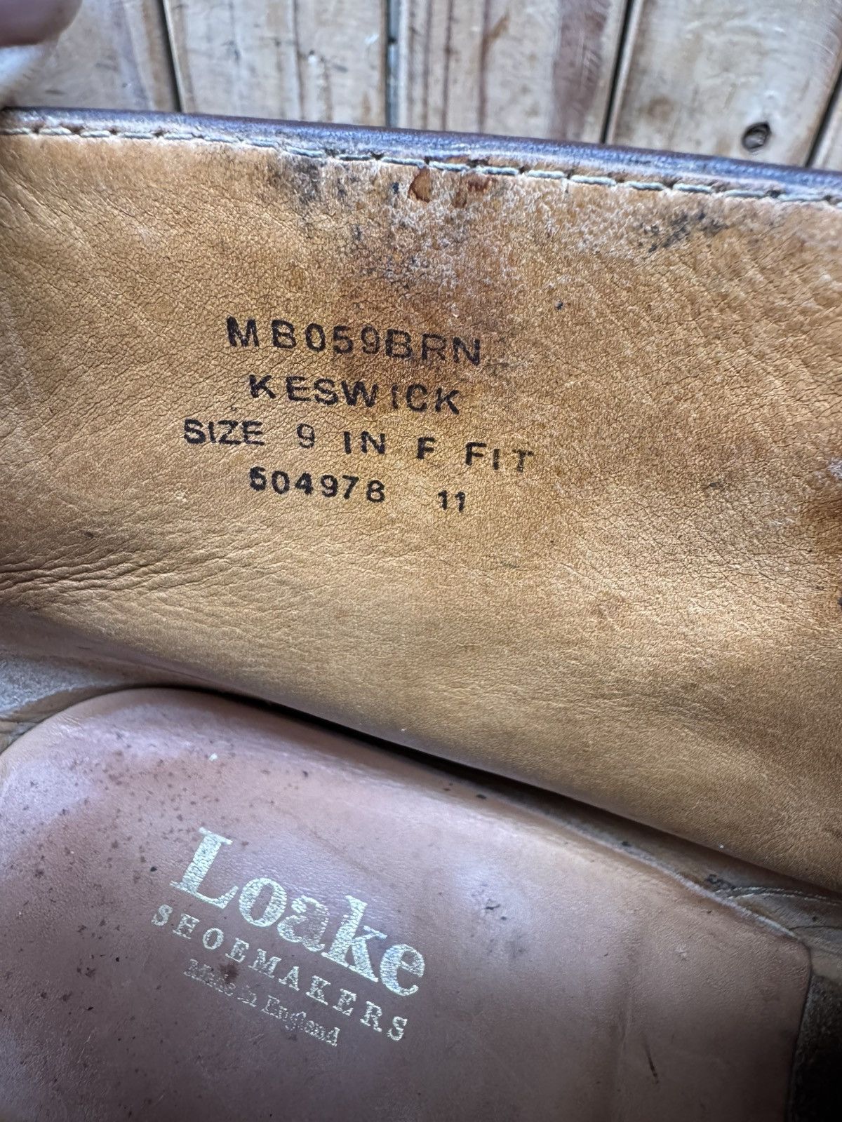 Loake Loake Shoemakers brown Men’s Chukka leather boots US 10 F Size US 10 / EU 43 - 17 Thumbnail