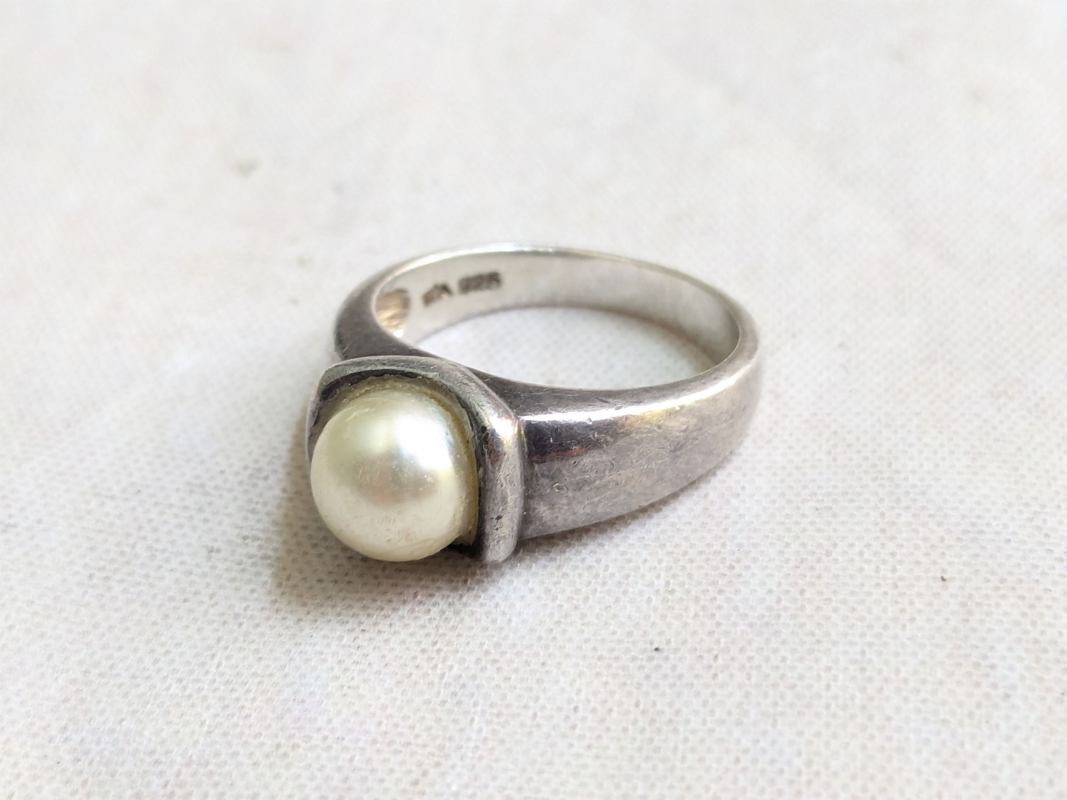 Jewelry × Vintage Vintage Sterling Silver Ring Faux Pearl 8 Size ONE SIZE - 1 Thumbnail