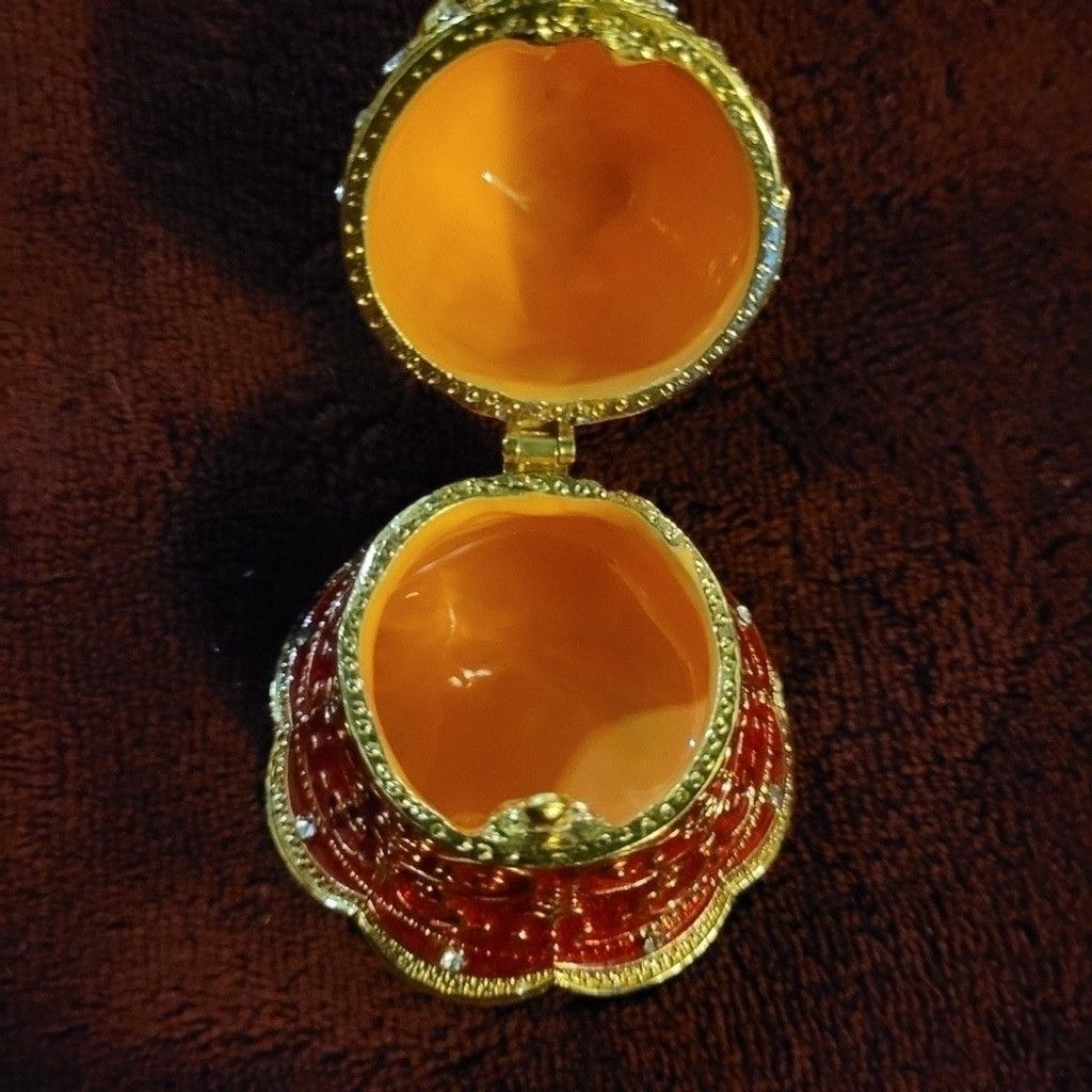 Unknown London Xmas decorations, holidays trinket boxes. Set of 3. Size ONE SIZE - 4 Thumbnail