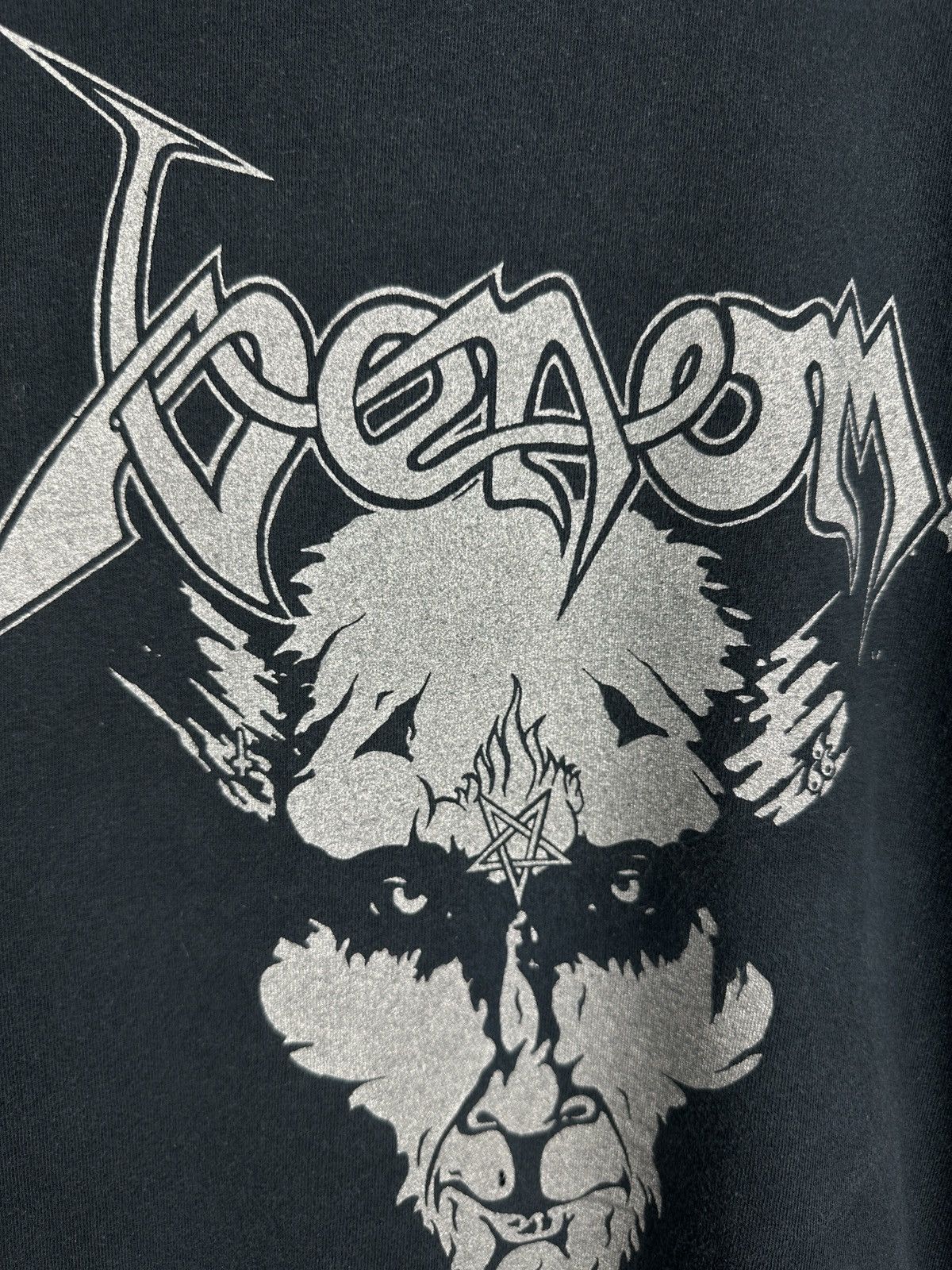 Band Tees 90s Vintage Venom Black Metal Rock Band T Shirt Tee Size US L / EU 52-54 / 3 - 11 Thumbnail