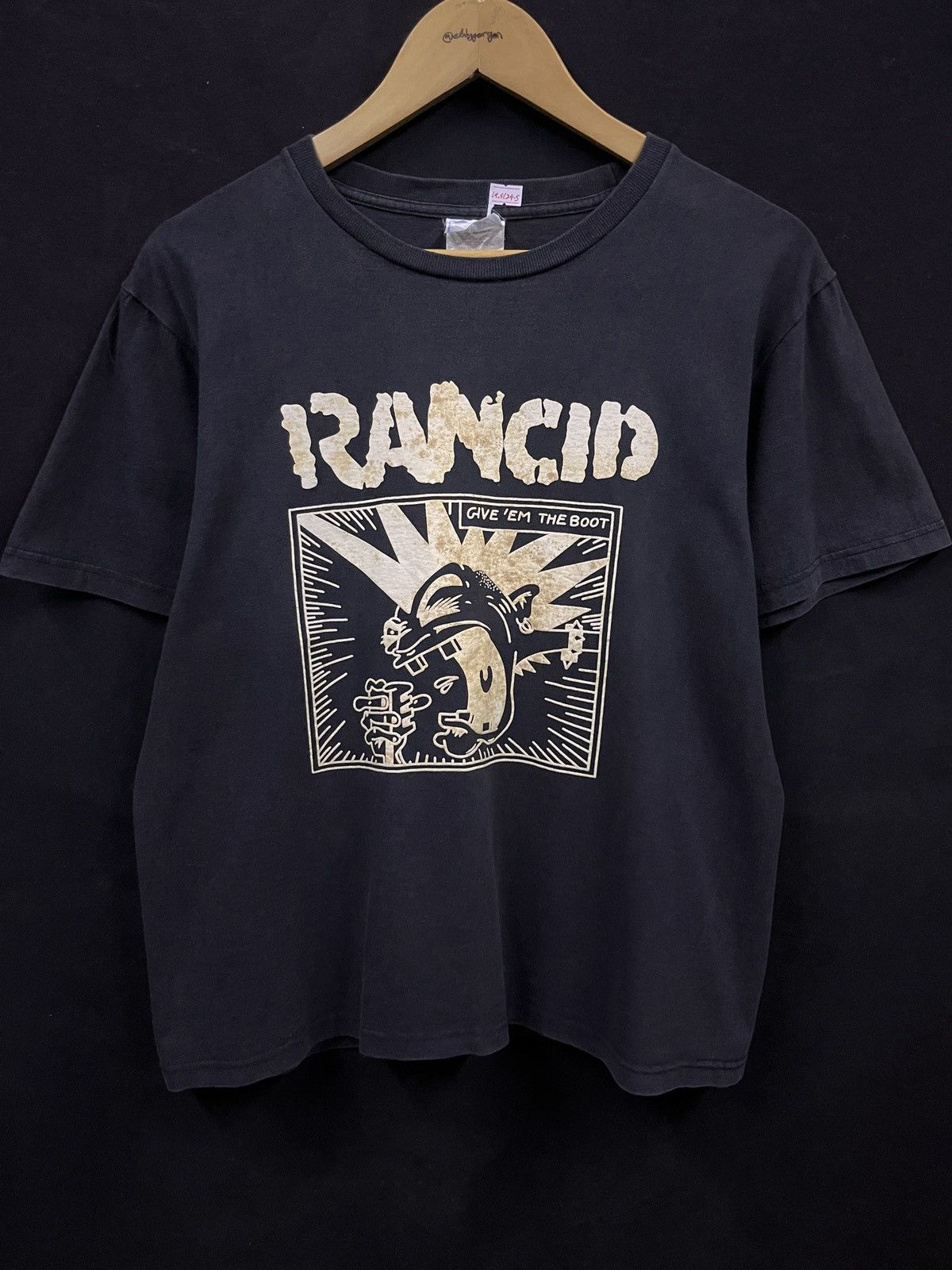 Band Tees VINTAGE RANCID GIVE EM THE BOOT BAND TSHIRT Size US S / EU 44-46 / 1 - 1 Thumbnail